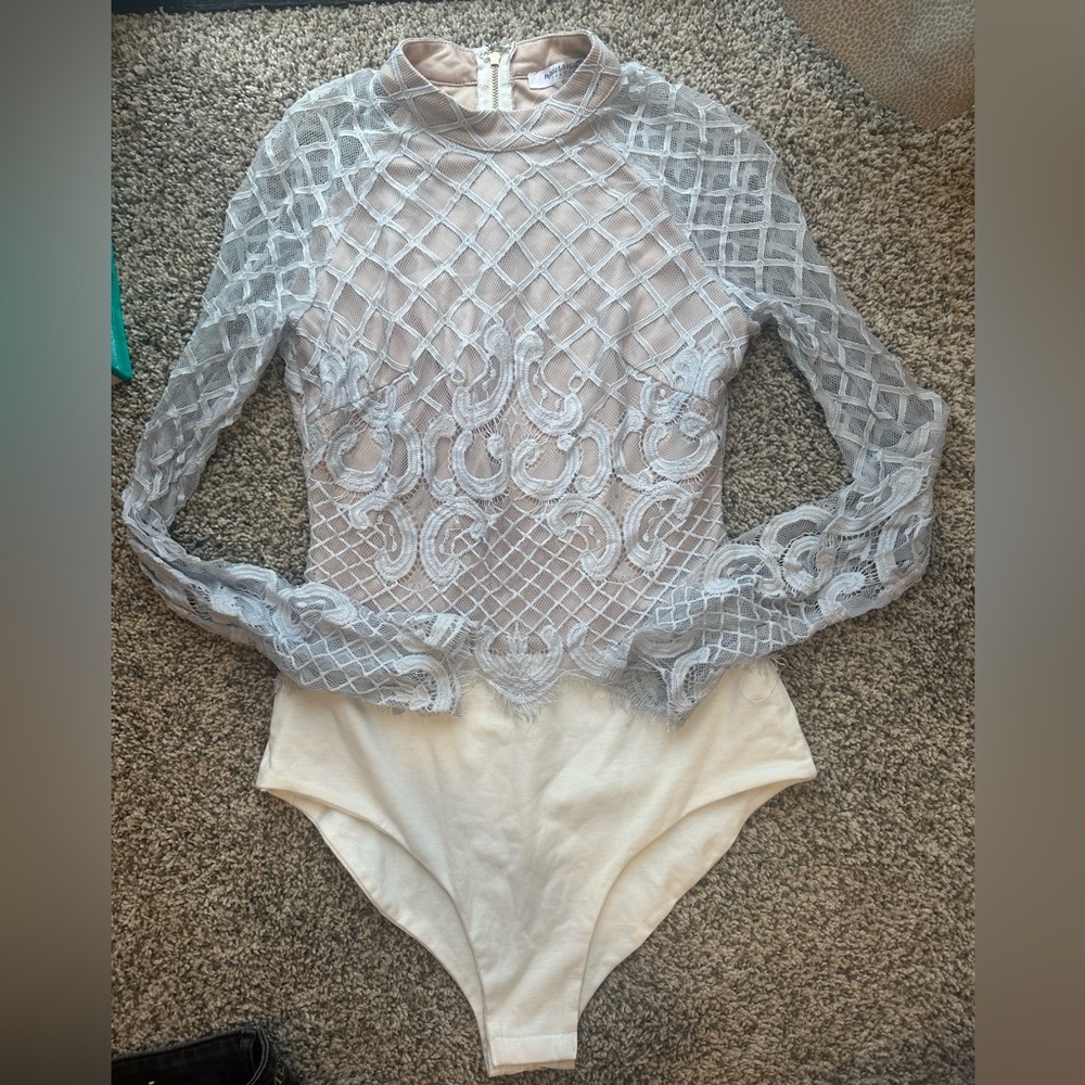 Elegant Lace Bodysuit - Gray and White